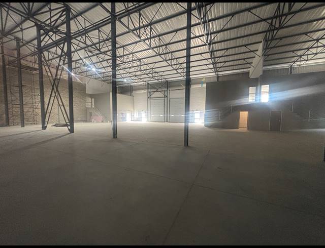 710M² WAREHOUSE TO LET IN BELLVILLE SOUTH